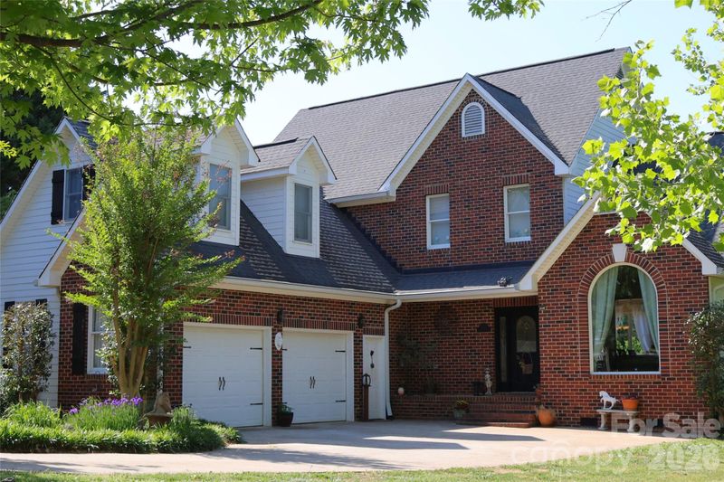 2325 Perry Rd, Denver, NC 28037