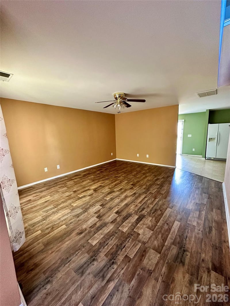 4722 Mortonhall Rd, Charlotte, NC 28215