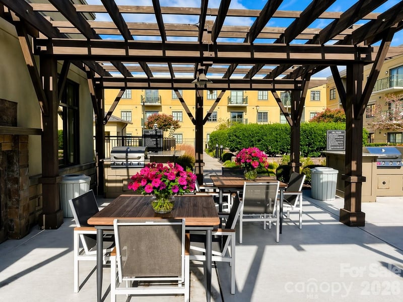 720 Governor Morrison St #209, Charlotte, NC 28211