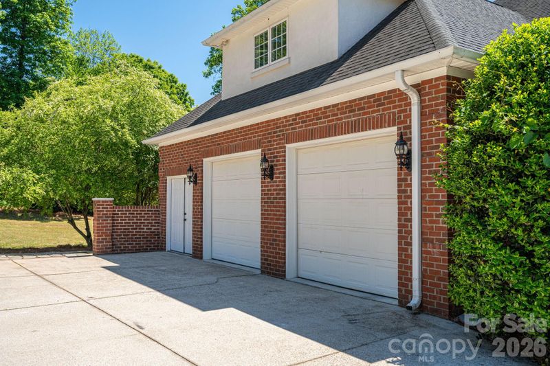 1000 Ashley Pl, Belmont, NC 28012