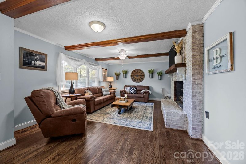 903 E Iredell Ave, Mooresville, NC 28115