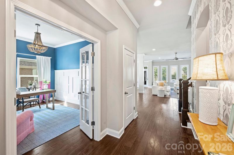2028 Massy Clark Dr, Matthews, NC 28105