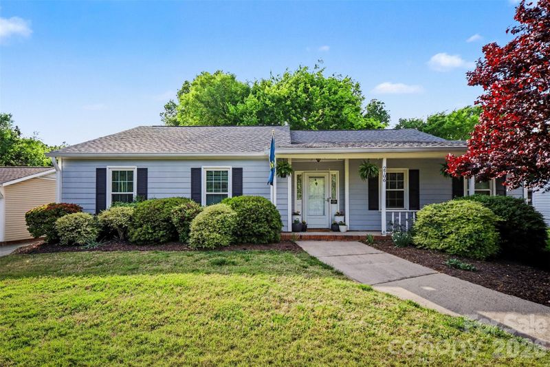 2706 Lytham Dr, Charlotte, NC 28210