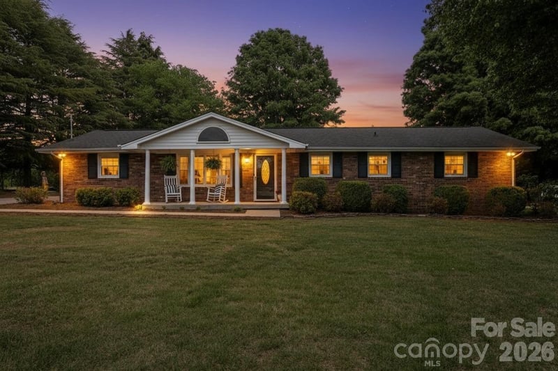 3328 Sulphur Springs Rd NE, Hickory, NC 28601