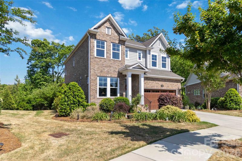 1124 Greenbridge Dr, Matthews, NC 28105
