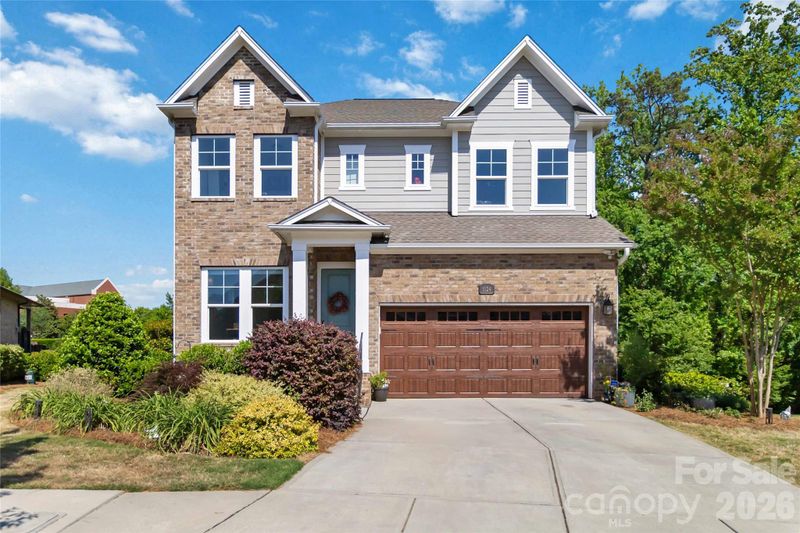1124 Greenbridge Dr, Matthews, NC 28105