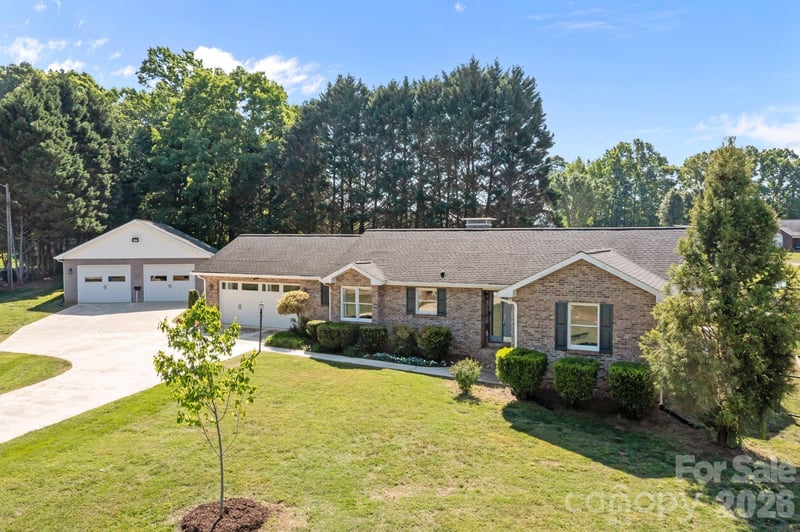 3030 Lydia Ln, Newton, NC 28658