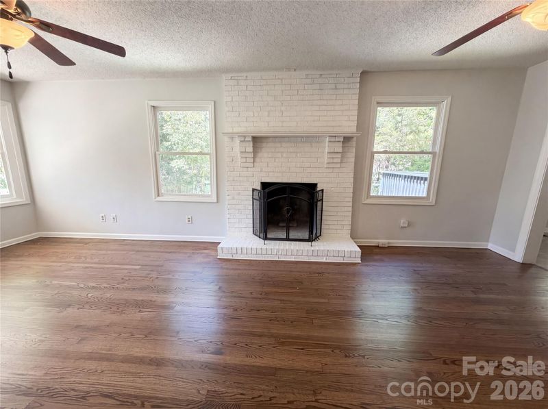 411 Ewing Dr, Belmont, NC 28012