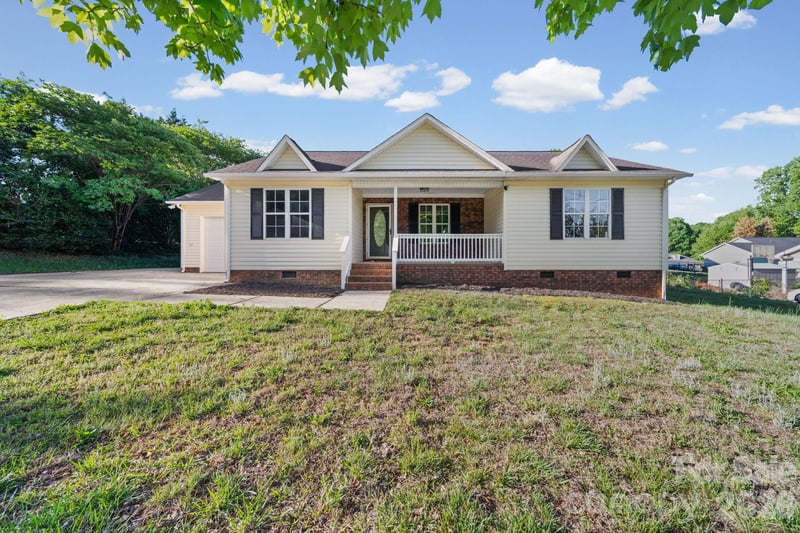 2327 Sunset Dr, Gastonia, NC 28054