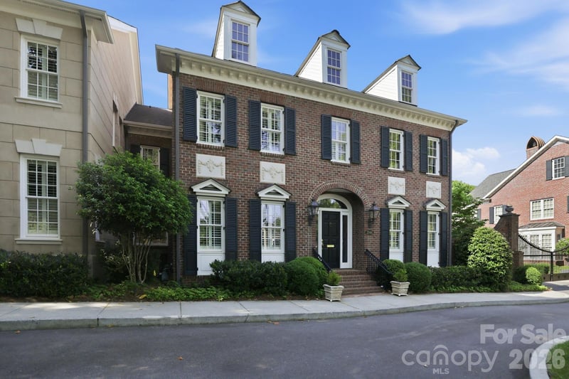 2044 Queens Rd W, Charlotte, NC 28207