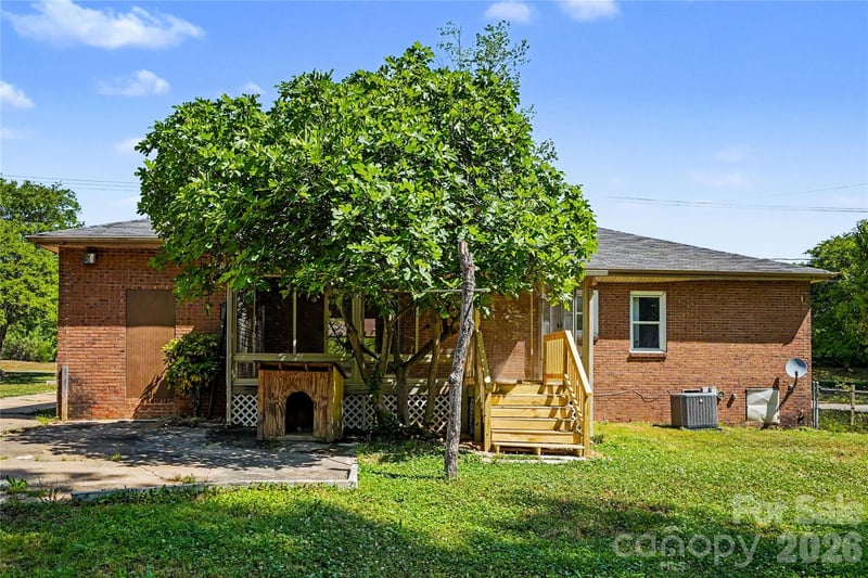 7040 Idlewild Rd, Charlotte, NC 28212