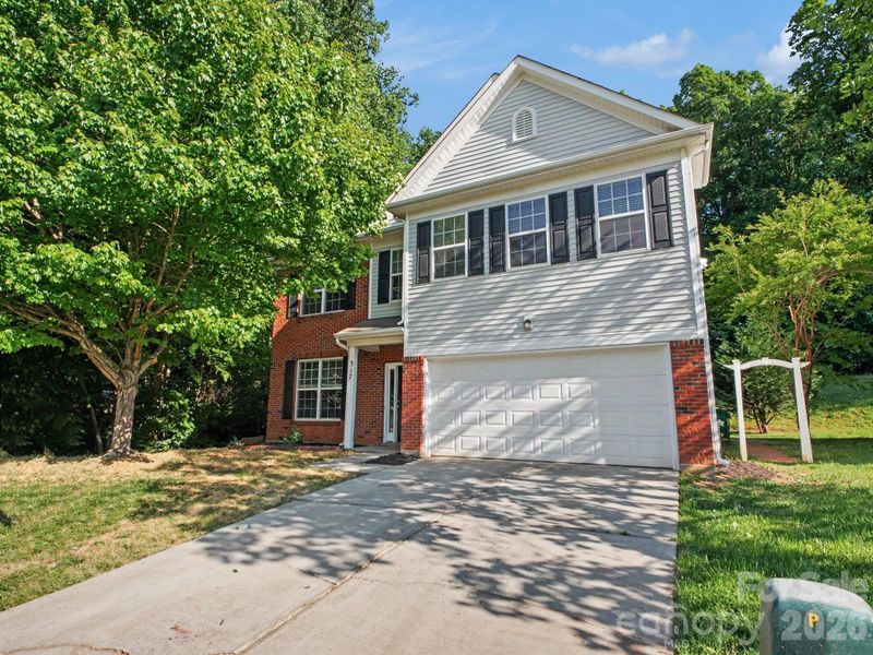 317 Rook Rd, Charlotte, NC 28216