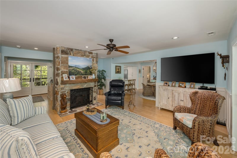 139 Panther Gap Rd, Brevard, NC 28712