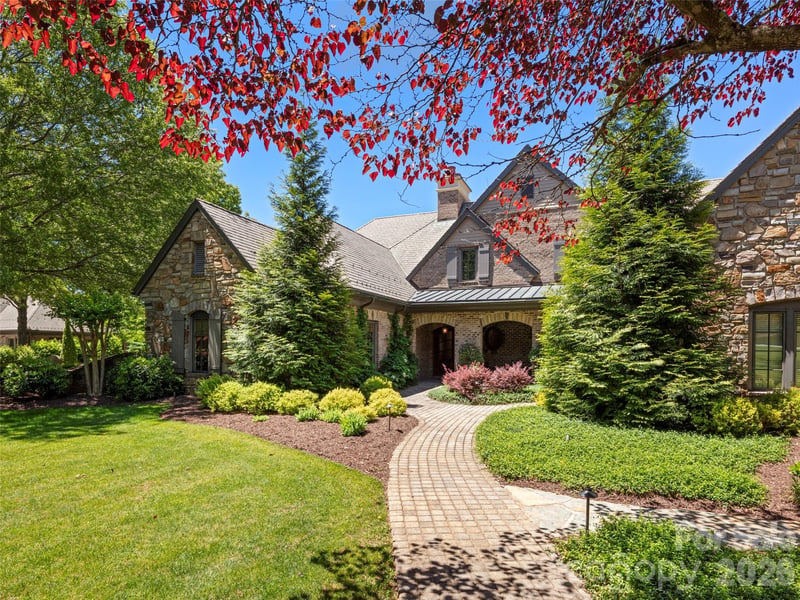 14 Golfside Ct, Arden, NC 28704