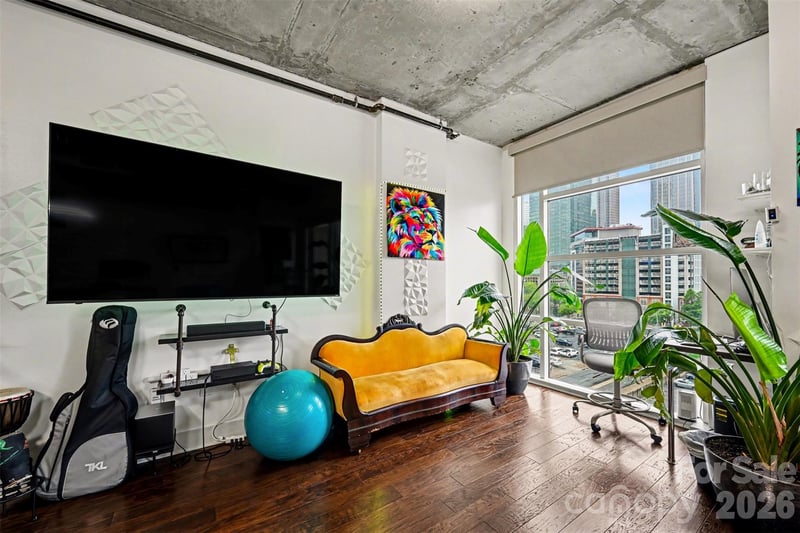 505 E 6th St #803, Charlotte, NC 28202