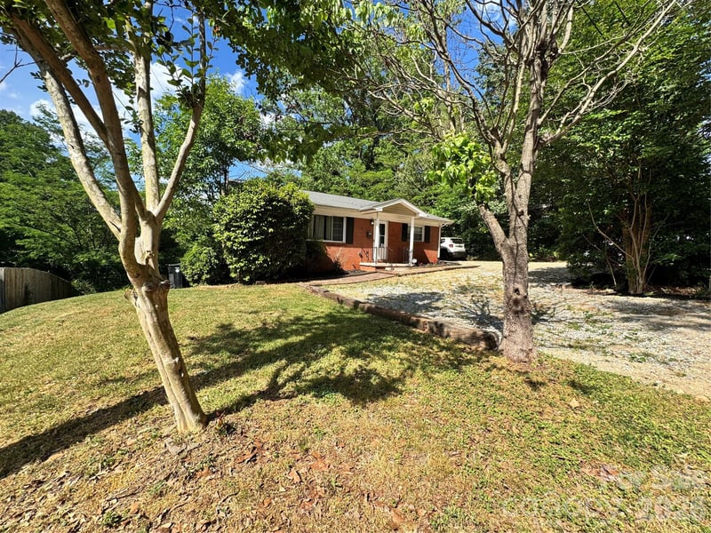 153 American Ave NE, Concord, NC 28025