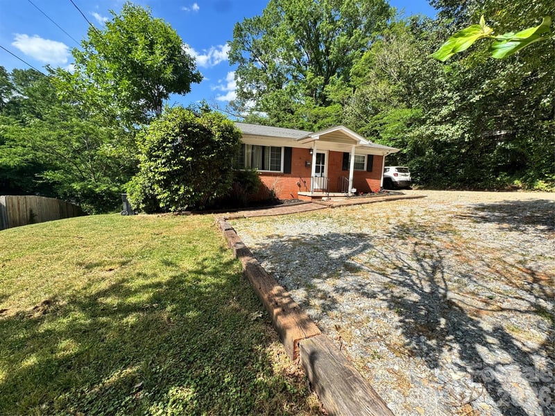 153 American Ave NE, Concord, NC 28025