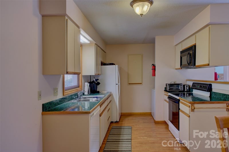 11014 State Hwy 80 S Hw #2-C, Burnsville, NC 28714