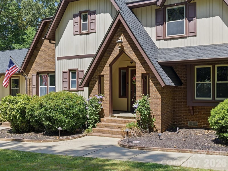 2637 Rolling Hills Dr, Monroe, NC 28110