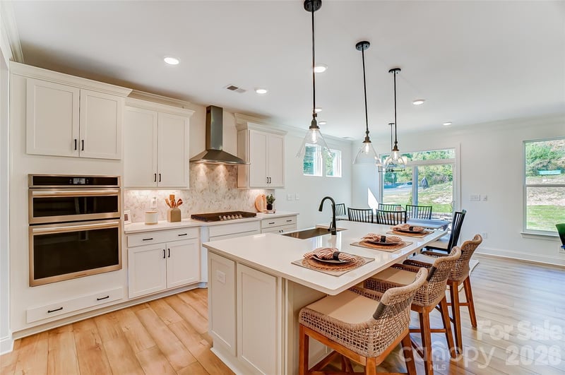 109 Summerhill Dr, Mooresville, NC 28115