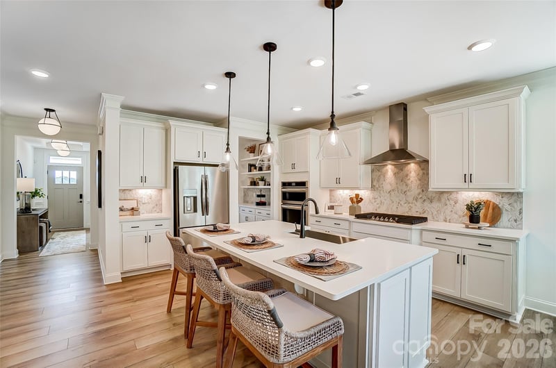109 Summerhill Dr, Mooresville, NC 28115