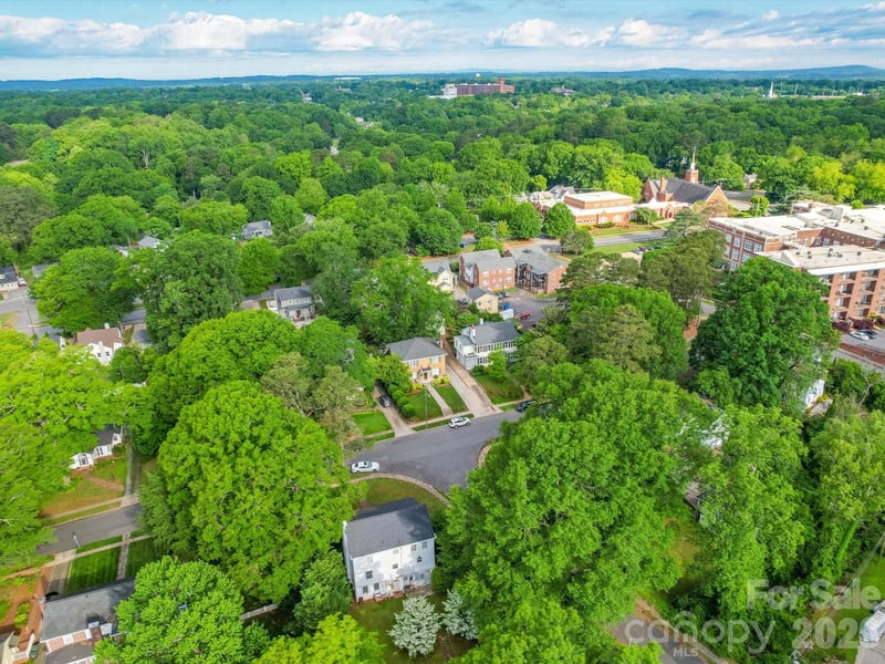 907 Edgewood Cir, Gastonia, NC 28052