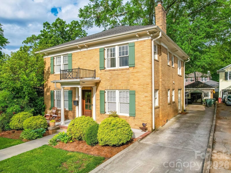 907 Edgewood Cir, Gastonia, NC 28052