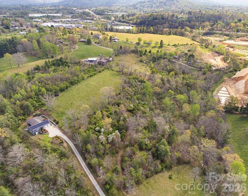 47 Gill Branch Rd, Weaverville, NC 28787