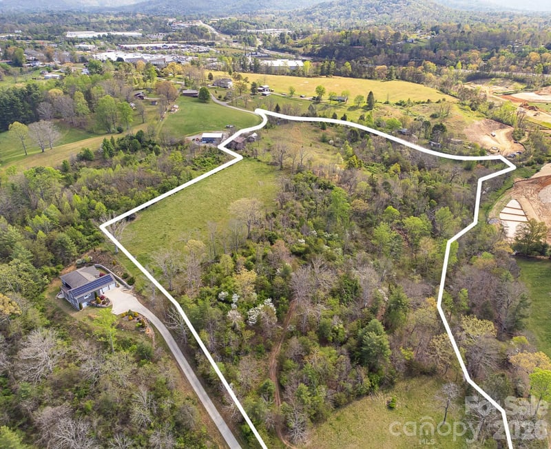 47 Gill Branch Rd, Weaverville, NC 28787