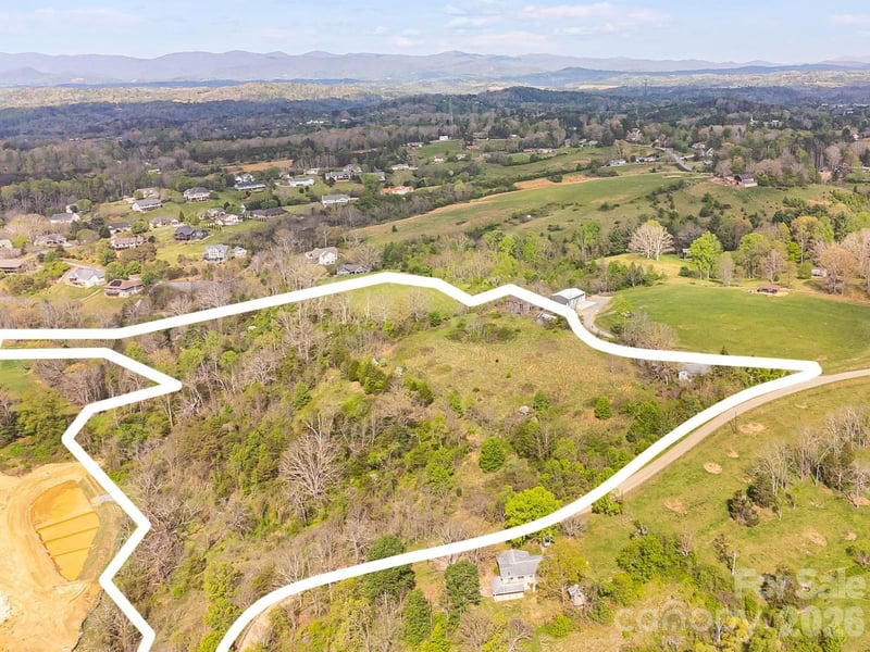 47 Gill Branch Rd, Weaverville, NC 28787