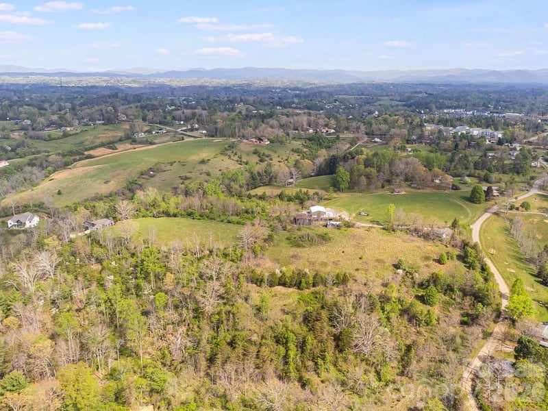 47 Gill Branch Rd, Weaverville, NC 28787