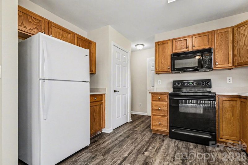 4034 Woolcott Ave, Charlotte, NC 28213
