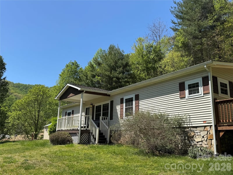 942 Fisher Branch Rd, Marshall, NC 28753