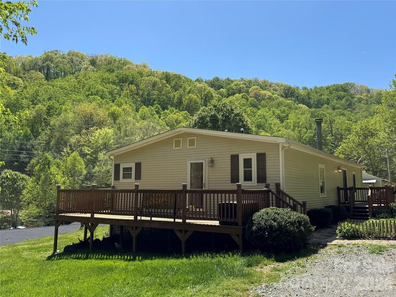 942 Fisher Branch Rd, Marshall, NC 28753