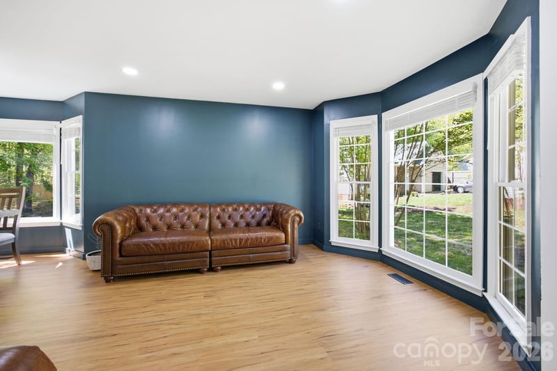 110 Southwick Ct, Fletcher, NC 28732