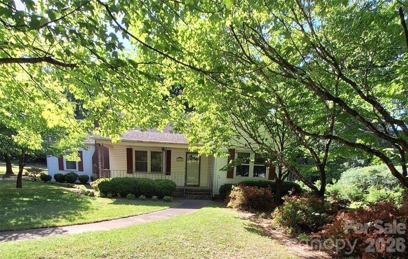 14623 Lucia Riverbend Hw, Stanley, NC 28164