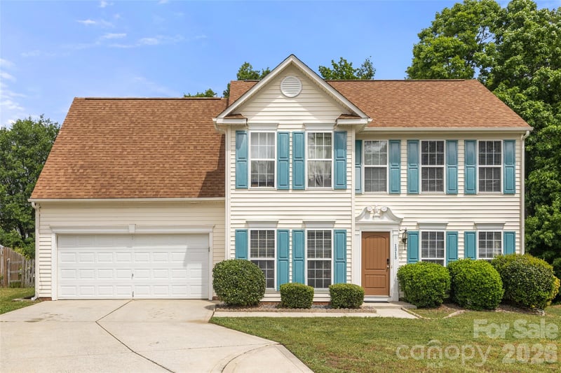 1315 Red Tallen Ct, Charlotte, NC 28214