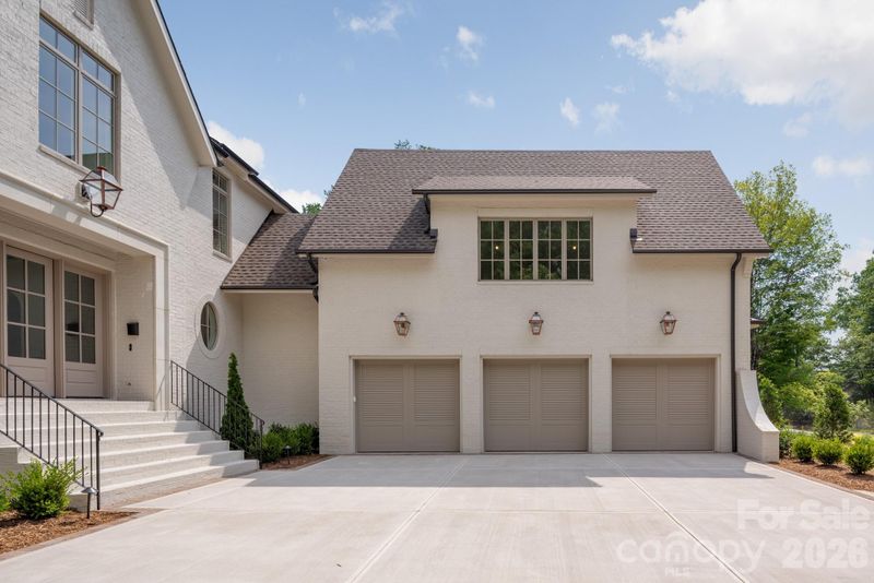 1024 Jefferson Dr, Charlotte, NC 28270