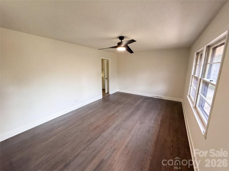 1815 Weststone Dr, Charlotte, NC 28208