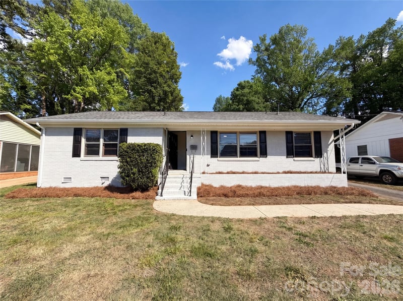 1815 Weststone Dr, Charlotte, NC 28208