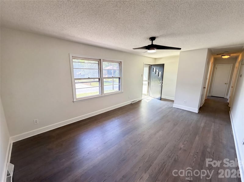 1815 Weststone Dr, Charlotte, NC 28208