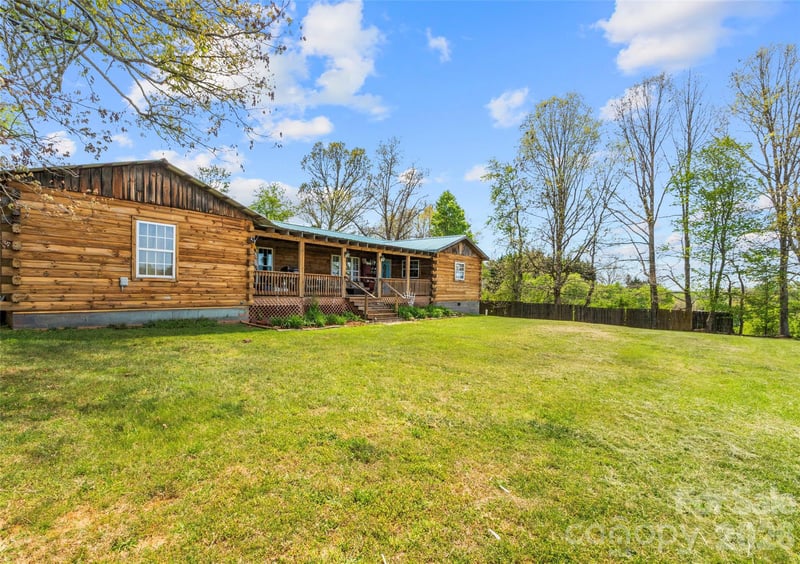 120 Lillie Ln, Marshall, NC 28753