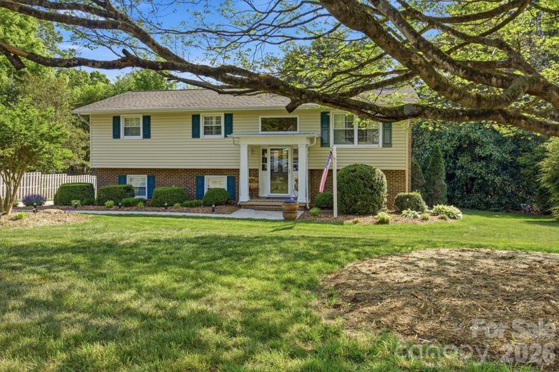 2340 24th Ave NE, Hickory, NC 28601