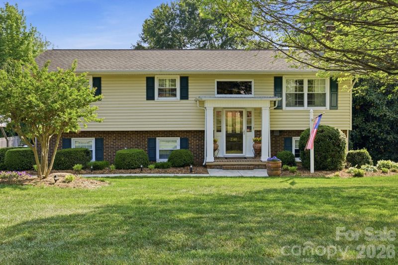 2340 24th Ave NE, Hickory, NC 28601