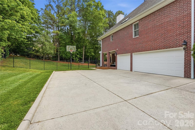 16219 Millsford Ct, Charlotte, NC 28277