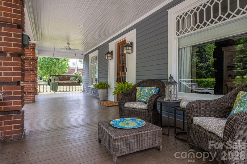 307 N Main St, Belmont, NC 28012