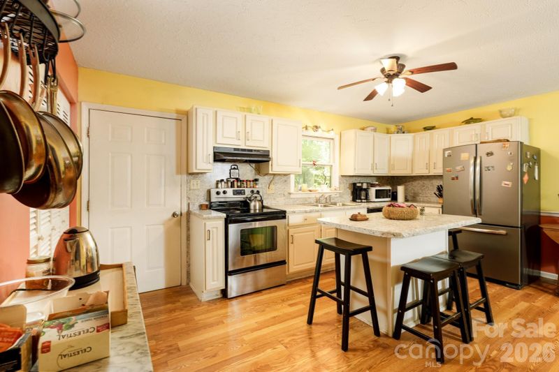 3489 Wilfong Rd, Newton, NC 28658