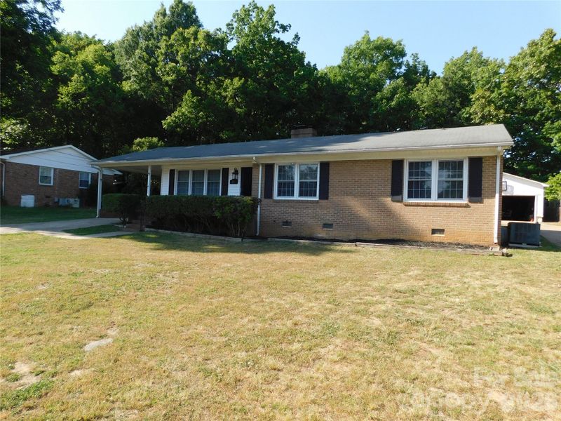 213 General J E Johnston St, Stanley, NC 28164
