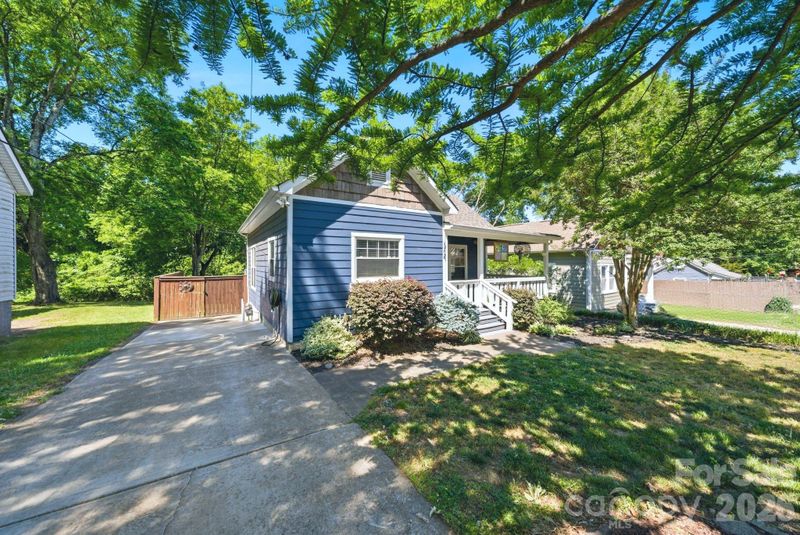 734 Herrin Ave, Charlotte, NC 28205