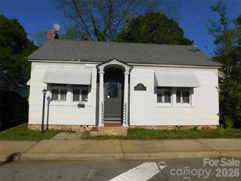 221 S Charlotte Ave, Rock Hill, SC 29730